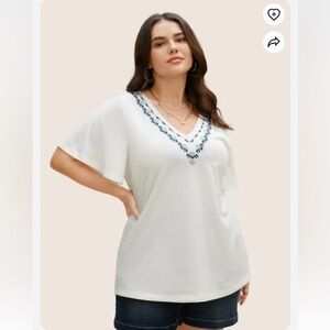 BloomChic Plus Size 2XL V Neck Bandana Embroidered Design T-shirt us18-20